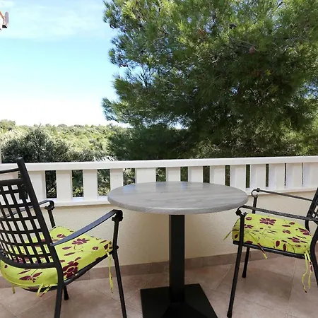 Apartment 10339b