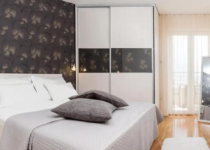 10339b * Rogoznica (Sibenik-Knin)