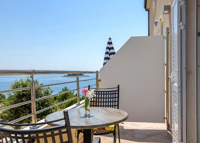 10339b * Rogoznica (Sibenik-Knin)